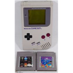 ORIGINAL NINTENDO GAMEBOY WIITH 2 GAMES,