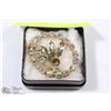Image 1 : ESTATE RHINESTONE BROOCH