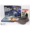 Image 1 : SPORTS MEMORABILIA INCL GRETZKY BIOGRAPHY,