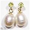 Image 1 : 14K Y. GOLD PERIDOT ROSE & GREEN PEARL EARRINGS