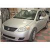 Image 1 : 2010 SUZUKI SX4 LE