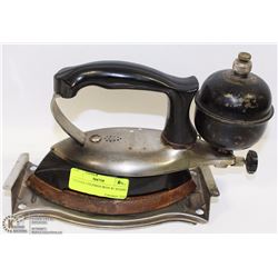 VINTAGE COLEMAN IRON W/ STAND