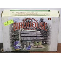 NEW "HOME TWEET HOME" LOG CABIN BIRDHOUSE