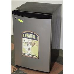 GE STAINLESS STEEL COMPACT REFRIGERATOR WITH