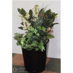 HUGE BLACK METAL BUCKET WITH WOOD & BRASS