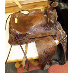 LEATHER RIDING SADDLE