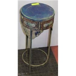 PAINTED WROUGHT IRON PLANT STAND