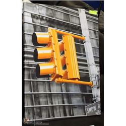 CANVAS STOPLIGHT PICTURE 24"X31"