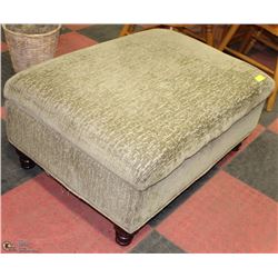 STORAGE OTTOMAN 26" X 35" X 16"