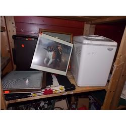 SHELF LOT - BREAD MAKER.PICTURES, 8-TRACKS