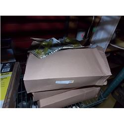 BOX OF NEW CLIPS WITH LIGHTS - 3BXS TTL