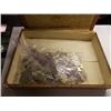 Image 1 : VINTAGE CIGAR BOX OF ASSORTED VINTAGE KEYS & OTHER