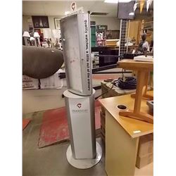 SWIVEL DISPLAY STAND WITH KEY - 6FT