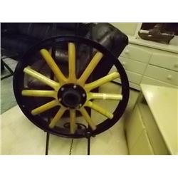 VINTAGE WAGON WHEEL