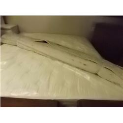 KING MATTRESS - STORE DISPLAY UNIT - MONTERAY FIRM