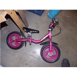 CHILD'S BIKE - BLACK SEAT