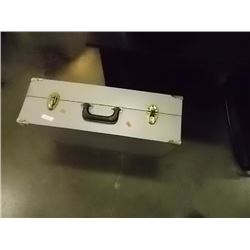 VINTAGE WOOD BOX WITH LID