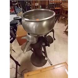 VINTAGE ELECTRIC CREAM SEPERATOR - 1930'S-1940'S