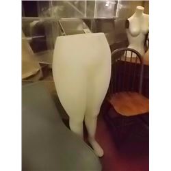 MANNEQUIN WAIST TO TOES