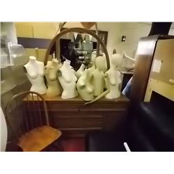 OAK DRESSER - 1/2 MOON MIRROR - 4 DRAWER - 2 DOOR