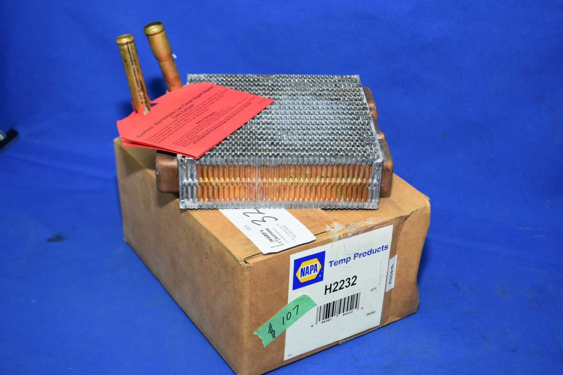 New Napa inventory heater core 94552 (retails 107.00) fits Chevrolet, GMC trucks 19731996 ITEM C