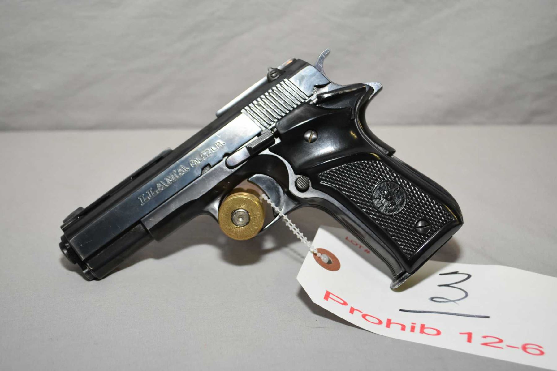 Llama Model XV 22 LR Cal 8 Shot Semi Auto Pistol W 95 Mm Bbl Blued llama-model-xv-22-lr-cal-8-shot-semi-auto-pistol-w-95-mm-bbl-blued