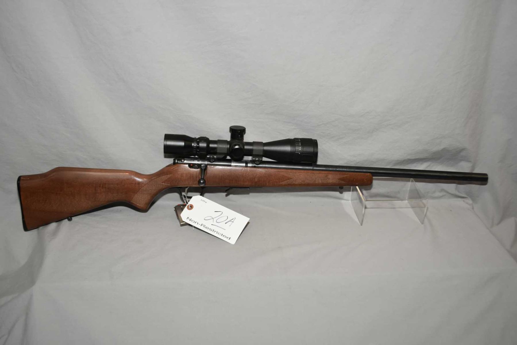 Savage Model 93 R17 .17 HMR Cal Mag Fed Bolt Action Rifle w/ 21