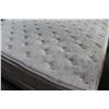 Image 2 : KINGSIZE PILLOWTOP BEAUTYREST BOX AND MATTRESS AND FRAME
