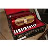 Image 2 : CASTEL FIDARD ITLALIAN ACCORDIAN IN CASE