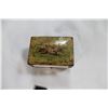 Image 2 : VINTAGE BRITISH BOX WITH TWO STERLING PINS