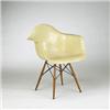 Image 1 : Charles and Ray Eames DAW with Zenith Shell