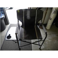 FOLDING DECK CHAIR WITH SIDE TABLE