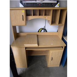 OAK STYLE COMPUTER DESK WITH BOOK CASE STYLE HUTCH
