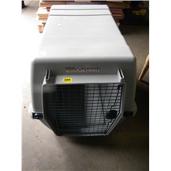 DELUXE KENNEL