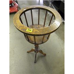VINTAGE OAK PLANTER STAND