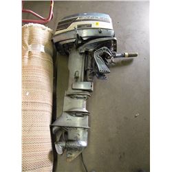 EVINRUDE OUTBOARD MOTOR