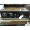 Image 1 : Radios