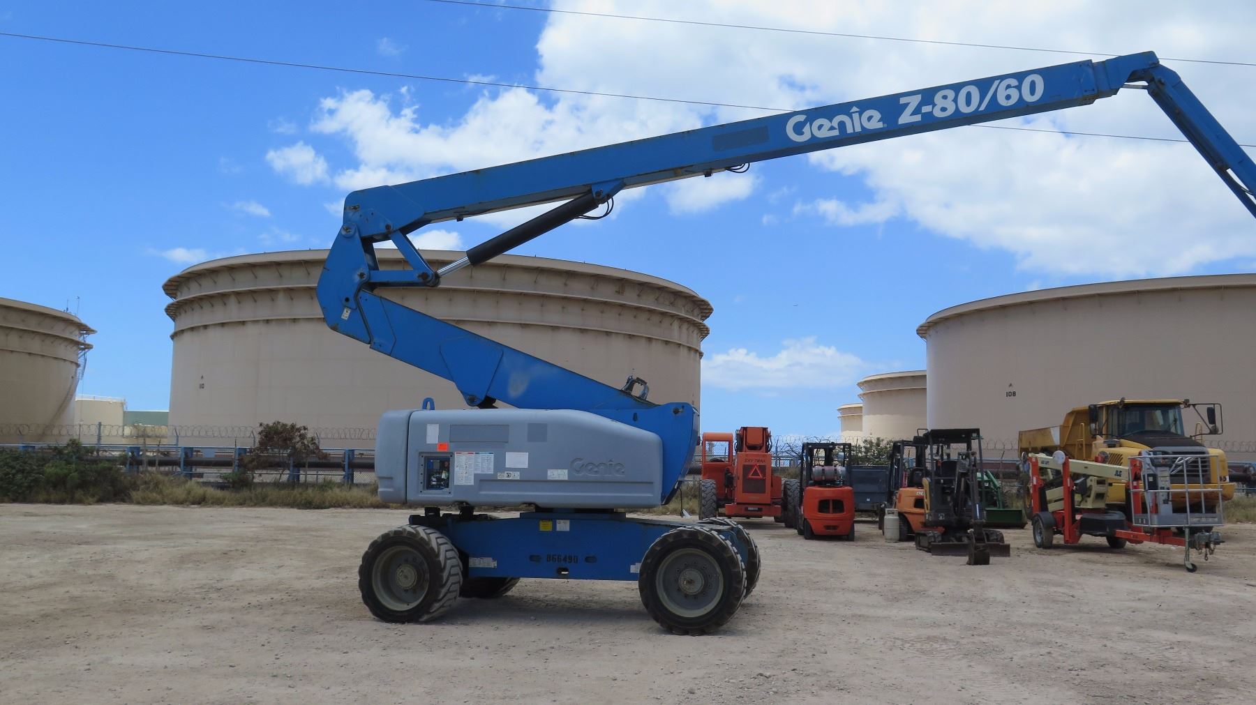 2011 GENIE Z80/60 ARTICULATING BOOM LIFT, 80-FT REACH 4WD DIESEL W ...