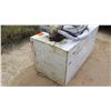 Image 8 : 100 GALLON FUEL TANK W/PUMP