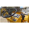 Image 13 : 2006 SAKAI MODEL SW320 39" DOUBLE DRUM RIDE-ON DIESEL ROLLER, 1912 HOURS