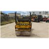Image 2 : 2006 SAKAI MODEL SW320 39" DOUBLE DRUM RIDE-ON DIESEL ROLLER, 1912 HOURS