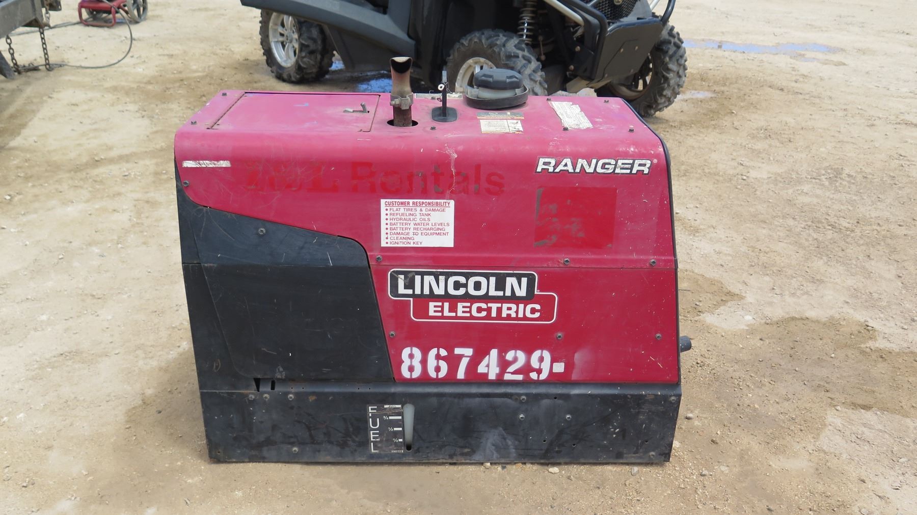 2014 LINCOLN RANGER 225 WELDER, 225 AMP, GAS - Oahu Auctions
