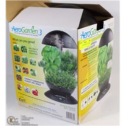 31) NEW AERO GARDEN 3 W/HERB SEED KIT
