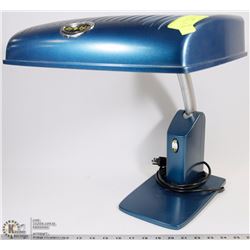 48) DAY LIGHT LAMP/LIGHT