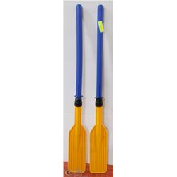 2 BOAT OARS