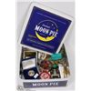 Image 1 : TIN FULL OF VARIOUS COLLECTIBLES