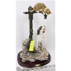 14" DOG + CAT ON LAMP POST FIGURINE