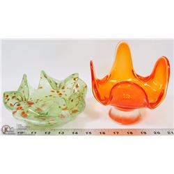 PAIR OF ART GLASS PIECES