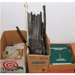 TENNIS RACQUETS BRACKETS, RESTRING KIT AND GRIPS