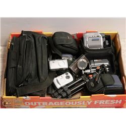 LARGE FLAT OF DIGITAL CAMERAS &